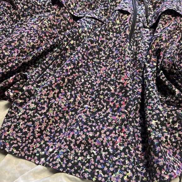 Lululemon SEAWHEEZE Horizon Runners Cape M/L Hooded Reflective Rainbow Jacket - Picture 13 of 15